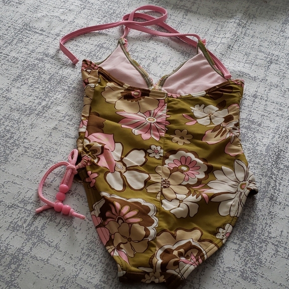 Girls bathing suit - Picture 2 of 2